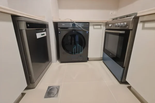 2 Bedroom | High Floor | Partial Sea View 18