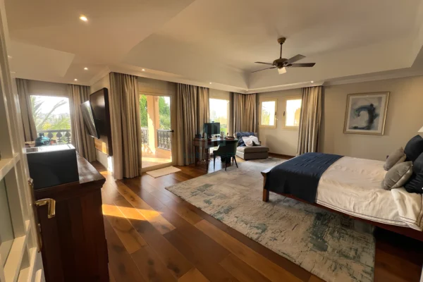 4BR Villa| Upgraded | Premium Al Hamra Living 15