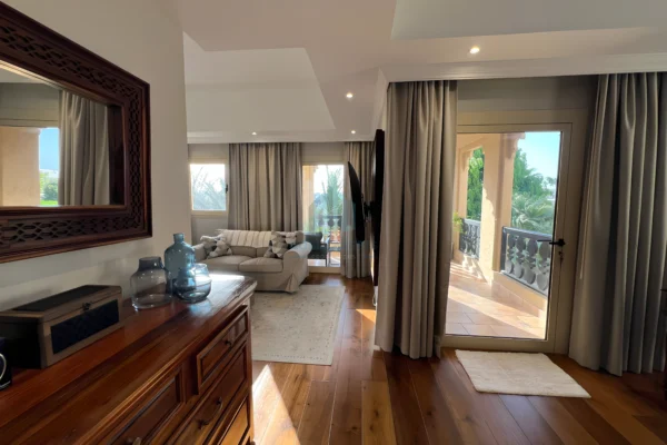 4BR Villa| Upgraded | Premium Al Hamra Living 18