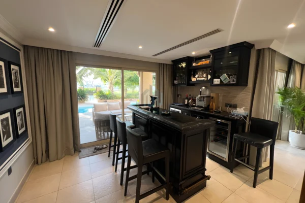 4BR Villa| Upgraded | Premium Al Hamra Living 9