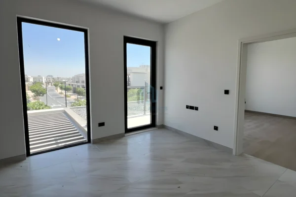 Beachfront 4BR Villa | 3 Years Payment Plan | Distress -10% below OP 11