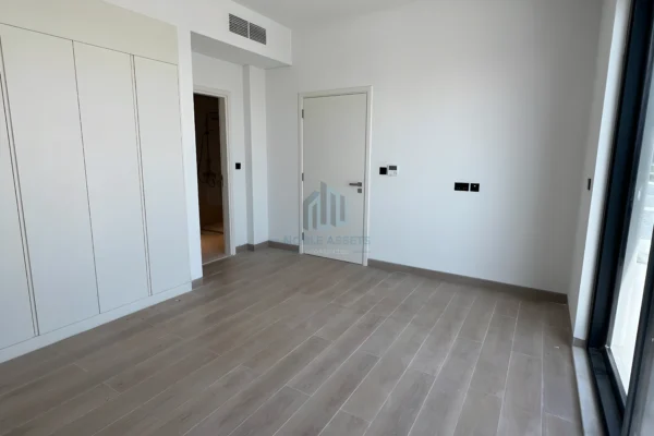 Beachfront 4BR Villa | 3 Years Payment Plan | Distress -10% below OP 13