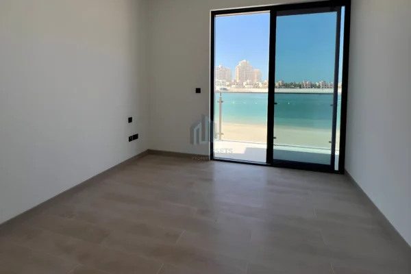 Beachfront 4BR Villa | 3 Years Payment Plan | Distress -10% below OP 17