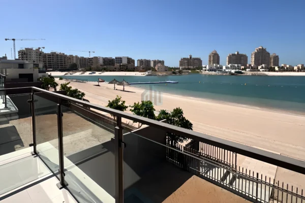 Beachfront 4BR Villa | 3 Years Payment Plan | Distress -10% below OP 19