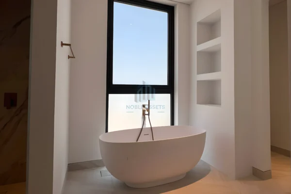 Beachfront 4BR Villa | 3 Years Payment Plan | Distress -10% below OP 23